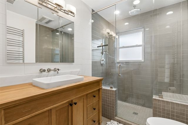 3002 San Medina Avenue, Dallas, TX 75228