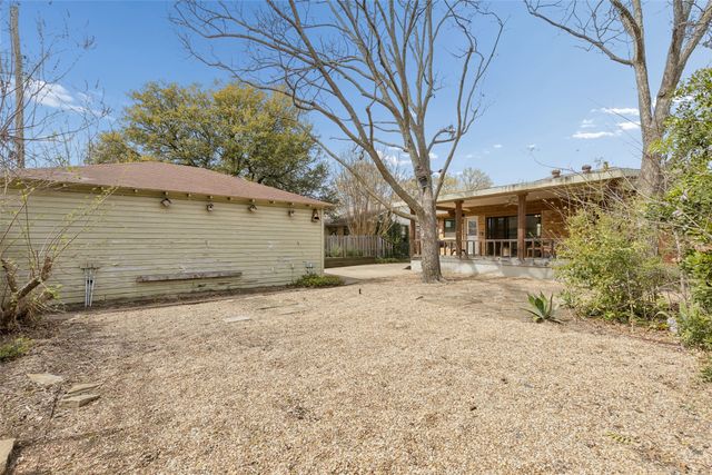 3002 San Medina Avenue, Dallas, TX 75228