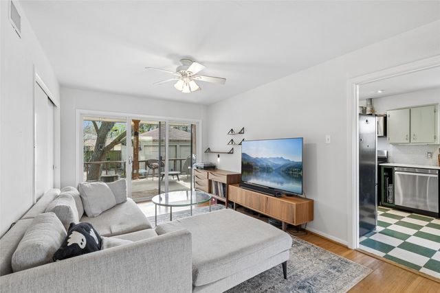 3002 San Medina Avenue, Dallas, TX 75228