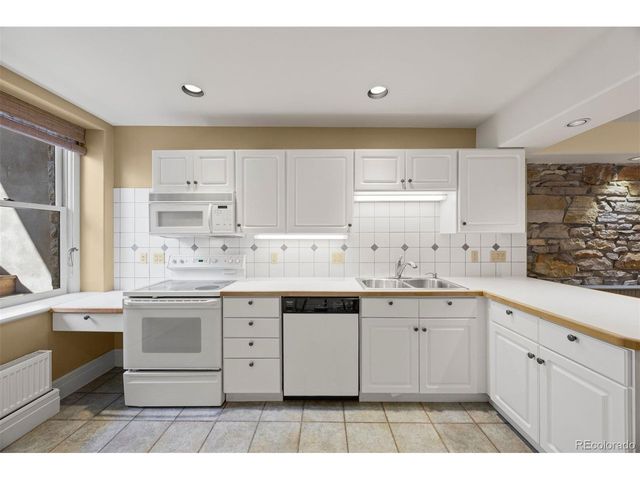 2939 Wyandot St, Denver, CO 80211