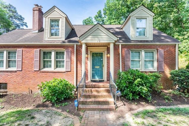 23 White Oak DR, Newport News, VA 23601