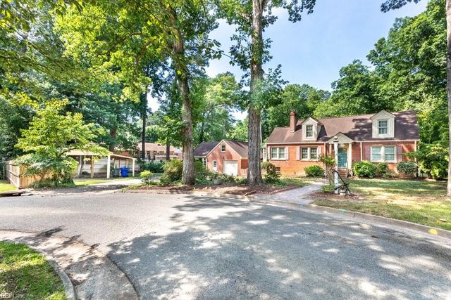 23 White Oak DR, Newport News, VA 23601