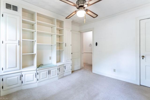 23 White Oak DR, Newport News, VA 23601