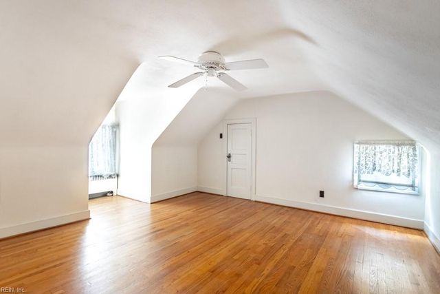 23 White Oak DR, Newport News, VA 23601