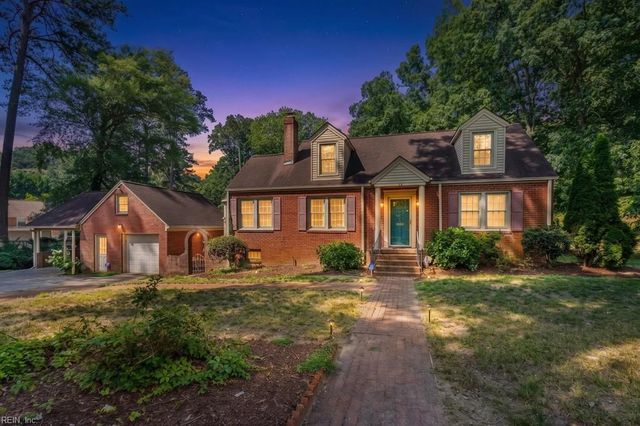 23 White Oak DR, Newport News, VA 23601