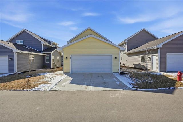 43 Windflower Way, Mount Horeb, WI 53572