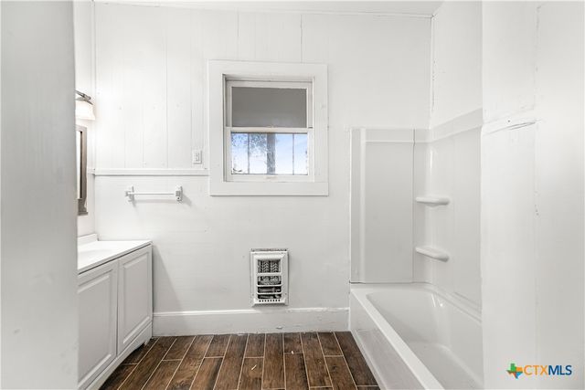 403 W Juan Linn Street, Victoria, TX 77901