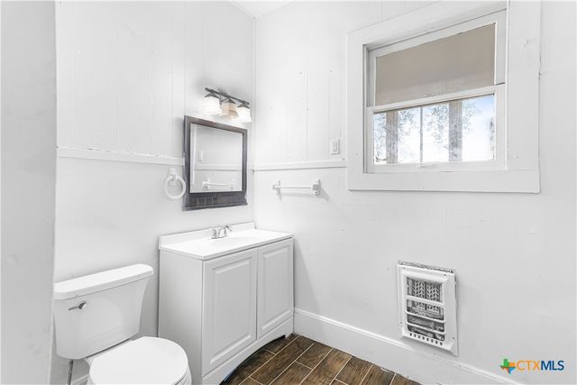 403 W Juan Linn Street, Victoria, TX 77901