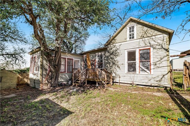 403 W Juan Linn Street, Victoria, TX 77901