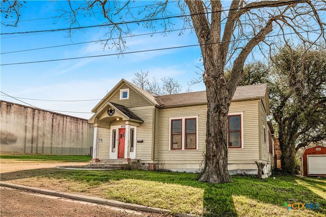 403 W Juan Linn Street, Victoria, TX 77901