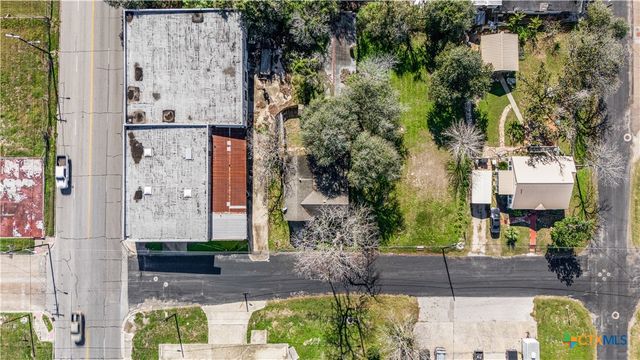 403 W Juan Linn Street, Victoria, TX 77901
