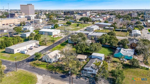 403 W Juan Linn Street, Victoria, TX 77901