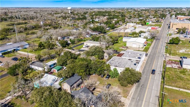 403 W Juan Linn Street, Victoria, TX 77901