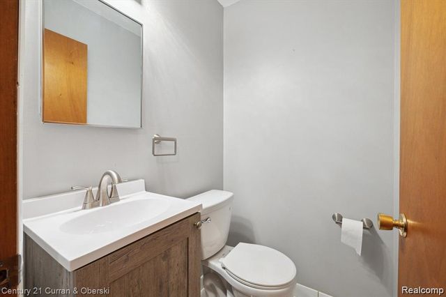 14374 Ramblewood Street, Livonia, MI 48154