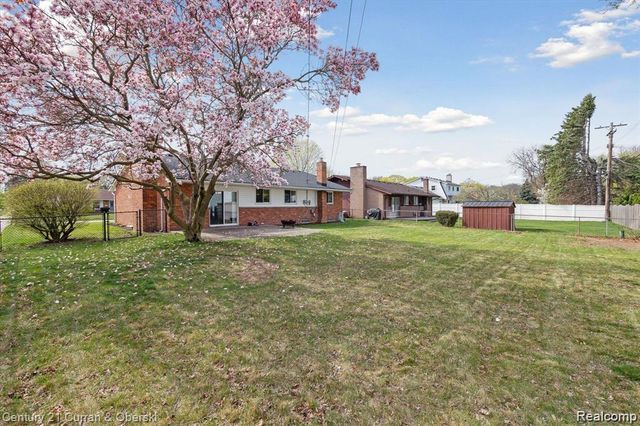 14374 Ramblewood Street, Livonia, MI 48154