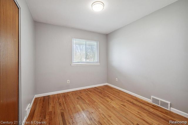 14374 Ramblewood Street, Livonia, MI 48154
