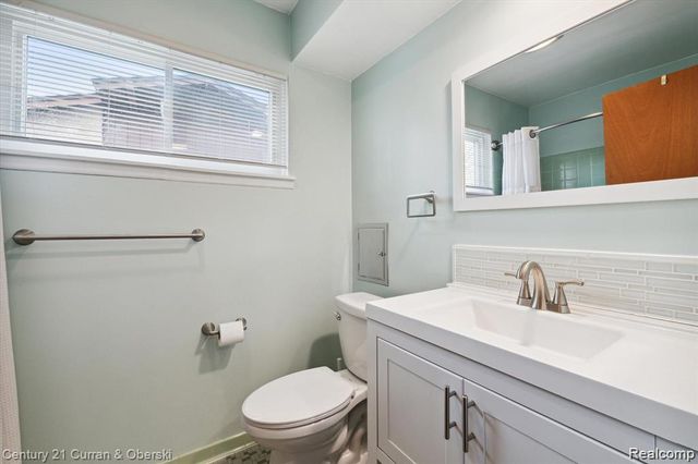 14374 Ramblewood Street, Livonia, MI 48154