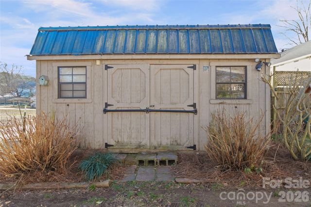 35 Boyden Street, Badin, NC 28009