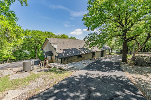 491 Cozy Cove Court, Chico, TX 76431