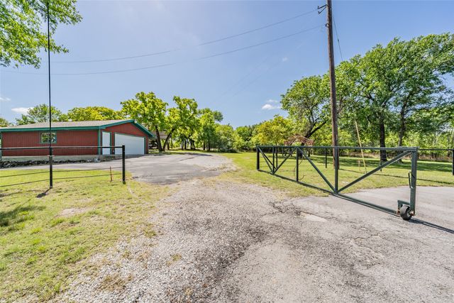 491 Cozy Cove Court, Chico, TX 76431