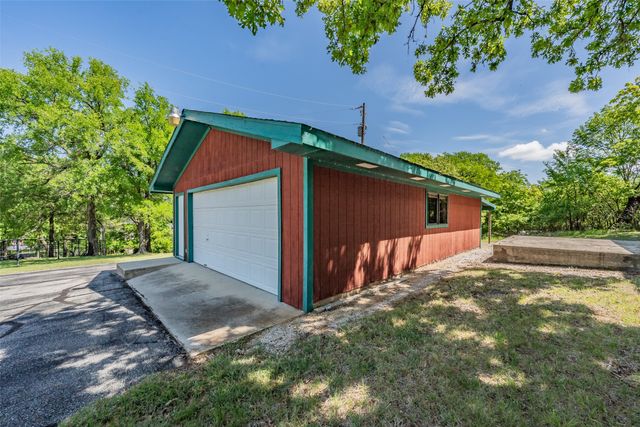 491 Cozy Cove Court, Chico, TX 76431