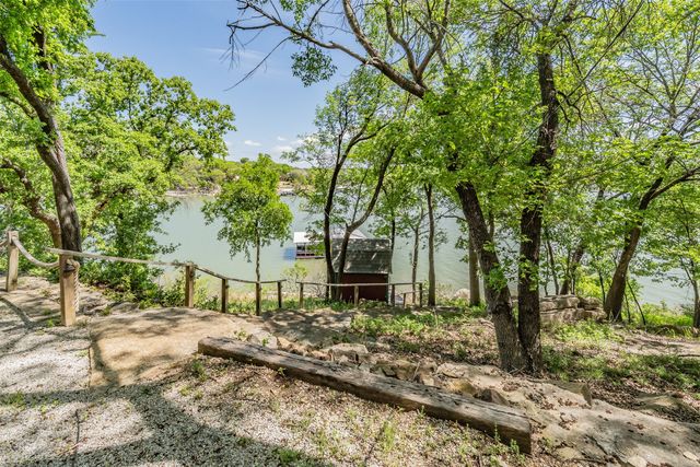 491 Cozy Cove Court, Chico, TX 76431