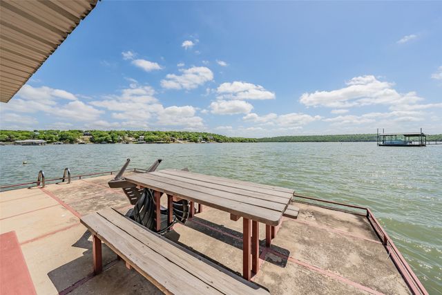 491 Cozy Cove Court, Chico, TX 76431