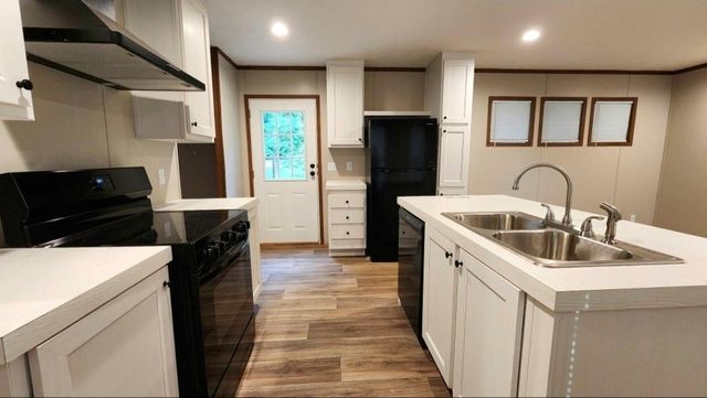 124 Lincoln Drive, Livingston, TX 77351