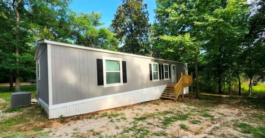 124 Lincoln Drive, Livingston, TX 77351