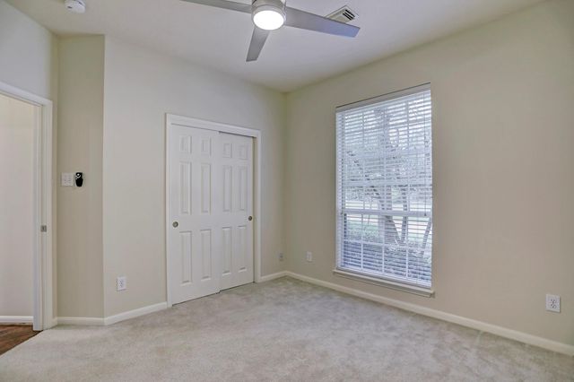 3 S Acacia Park Circle, The Woodlands, TX 77382