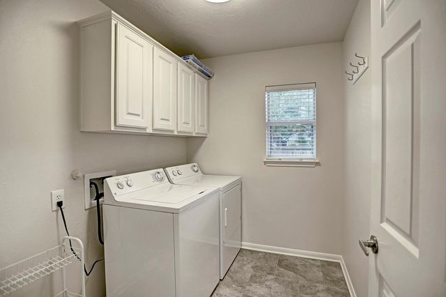 3 S Acacia Park Circle, The Woodlands, TX 77382