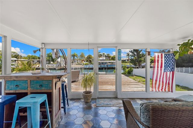 704 69TH AVENUE, Bradenton, FL 34207