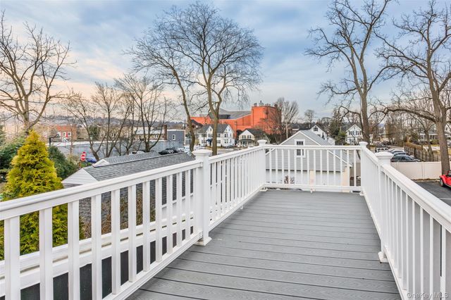 17 Fairview Street A, Huntington, NY 11743