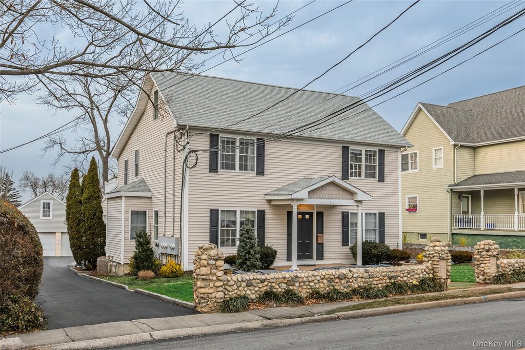 17 Fairview Street A, Huntington, NY 11743