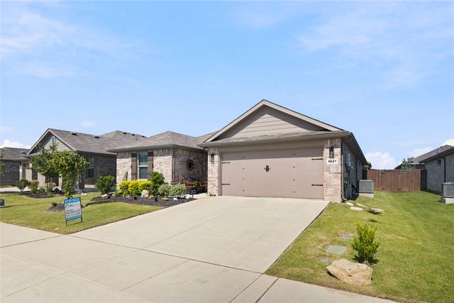 8821 Playmoor Drive, Fort Worth, TX 76131