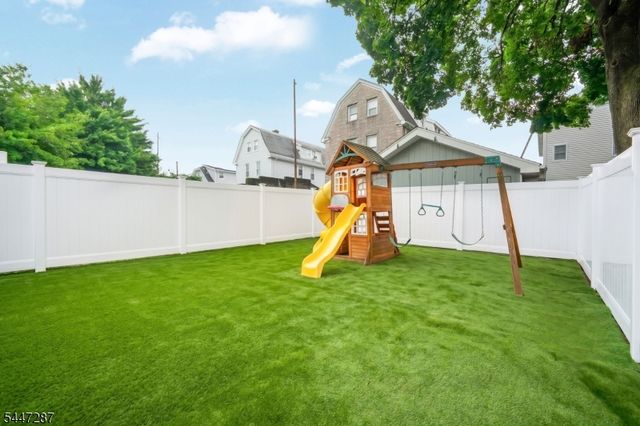 73 Ilford Ave, North Arlington Boro, NJ 07031