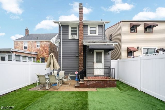 73 Ilford Ave, North Arlington Boro, NJ 07031