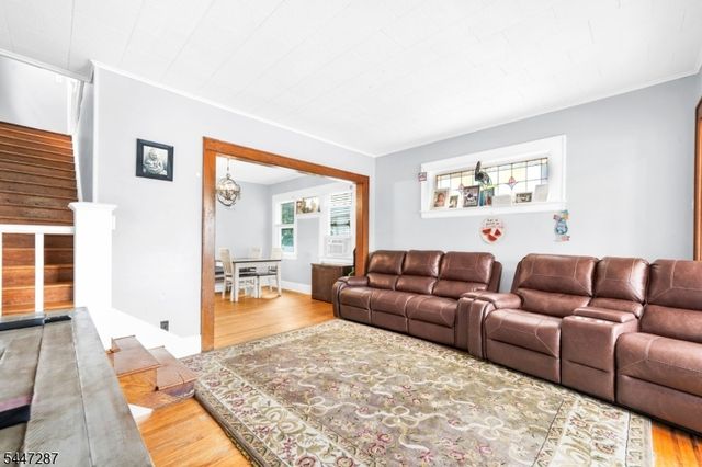 73 Ilford Ave, North Arlington Boro, NJ 07031