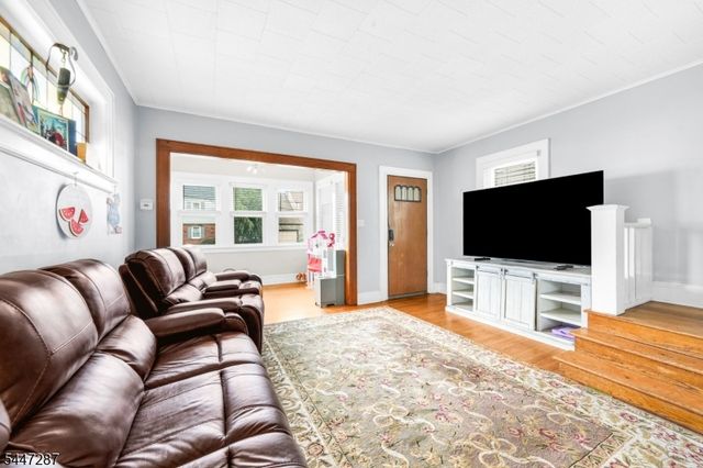 73 Ilford Ave, North Arlington Boro, NJ 07031