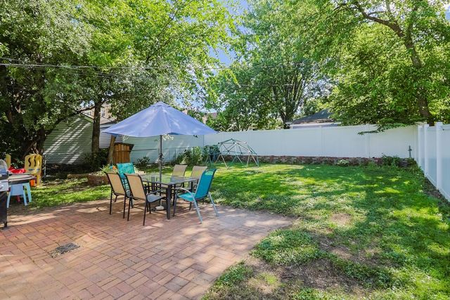 222 Fisk Street, Saint Paul, MN 55104