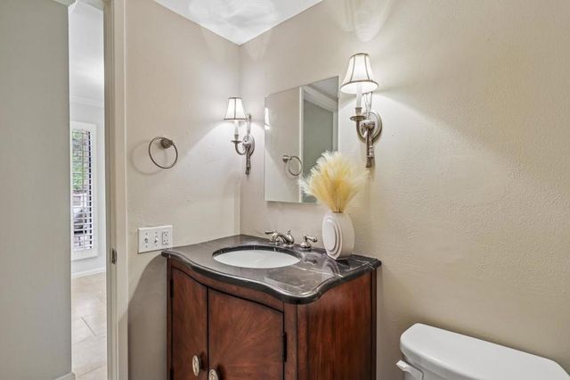 5 Tollridge Court, San Mateo, CA 94402