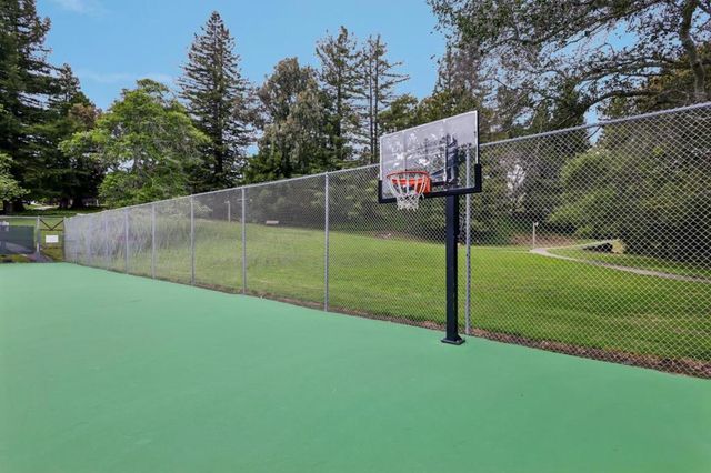 5 Tollridge Court, San Mateo, CA 94402