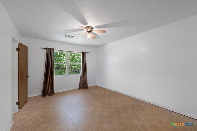 1121 Nola Ruth Boulevard, Harker Heights, TX 76548