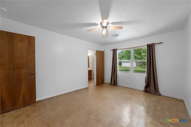 1121 Nola Ruth Boulevard, Harker Heights, TX 76548