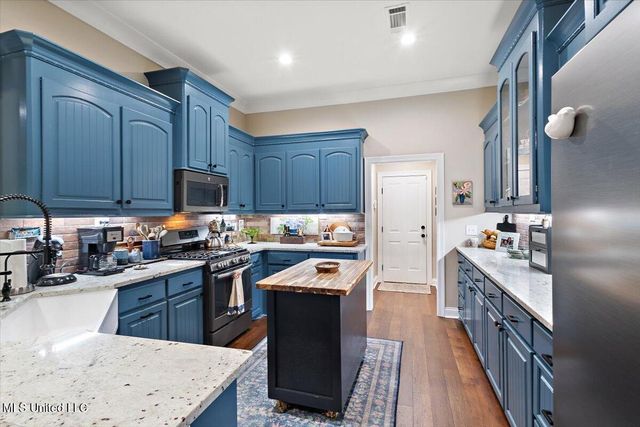 902 Timberton Drive, Pearl, MS 39208