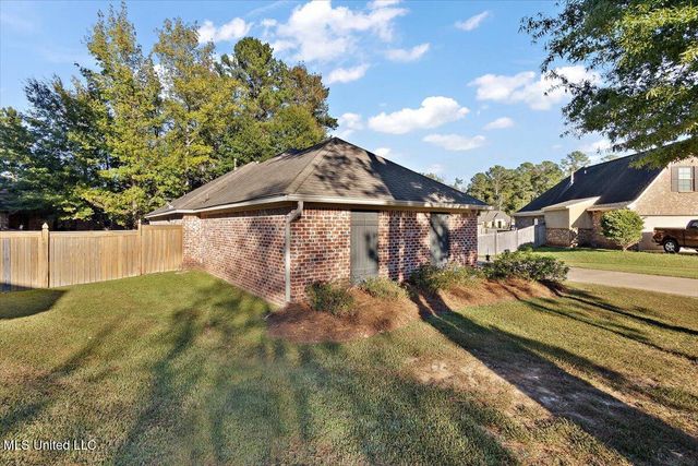 902 Timberton Drive, Pearl, MS 39208