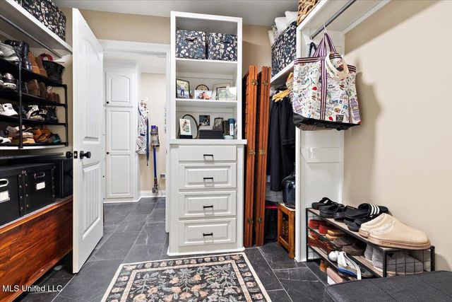 902 Timberton Drive, Pearl, MS 39208