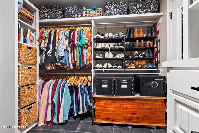 902 Timberton Drive, Pearl, MS 39208