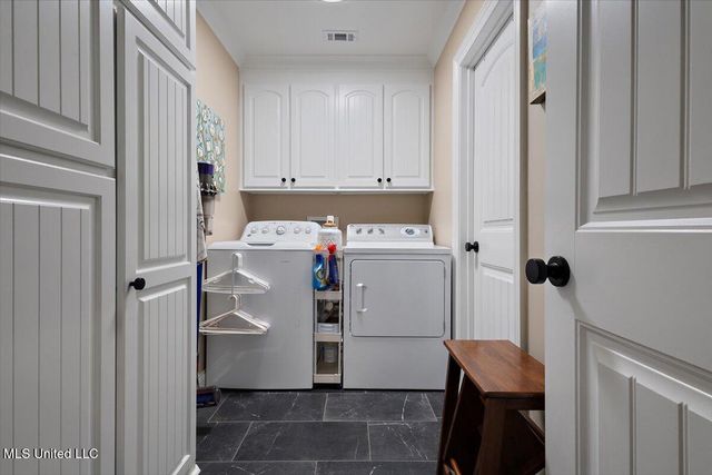 902 Timberton Drive, Pearl, MS 39208