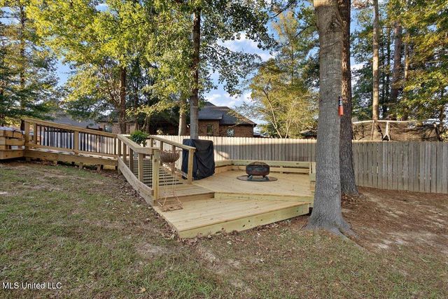902 Timberton Drive, Pearl, MS 39208